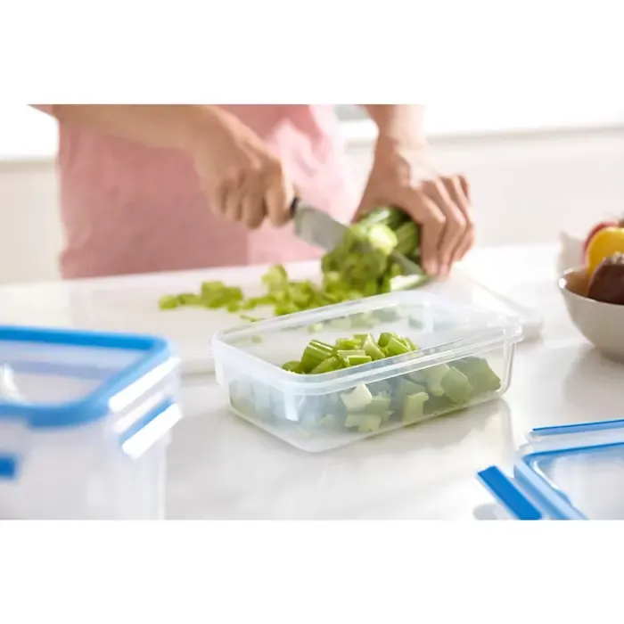 emsa clip & close food storage containers 0.55 liters (transparent/blue, rectangular, 3 pieces) - slika 4