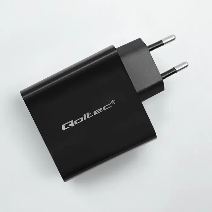 qoltec 52381 super quick pd charger | 1xusb-c | 1xusb| 90w | 5-20v | 2.4-4.35a | black - slika 5