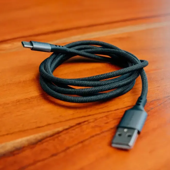 verbatim sync & charge kabel usb-a na usb-c 18w 120 cm - slika 4