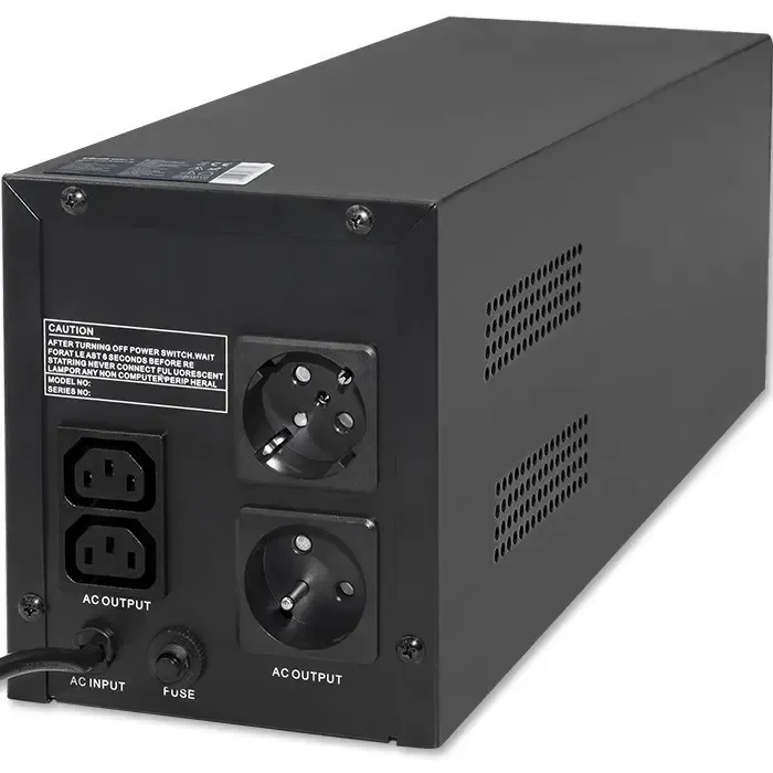 qoltec 53776 uninterruptible power supply (ups) line-interactive 1.5 kva 900 w 4 ac outlet(s) - slika 3