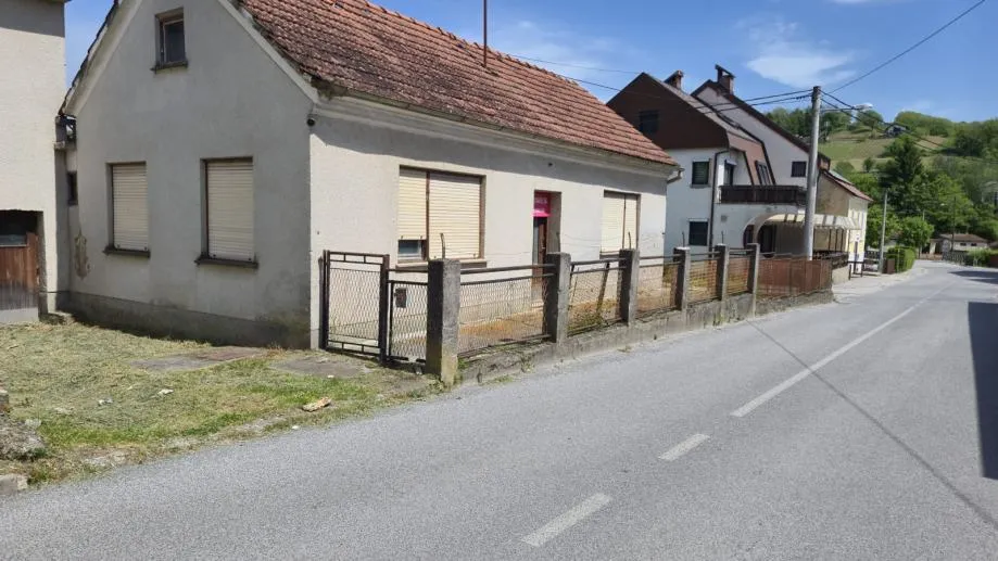kuća pregrada, dva objekta 280.00 m2 (prodaja) - slika 3