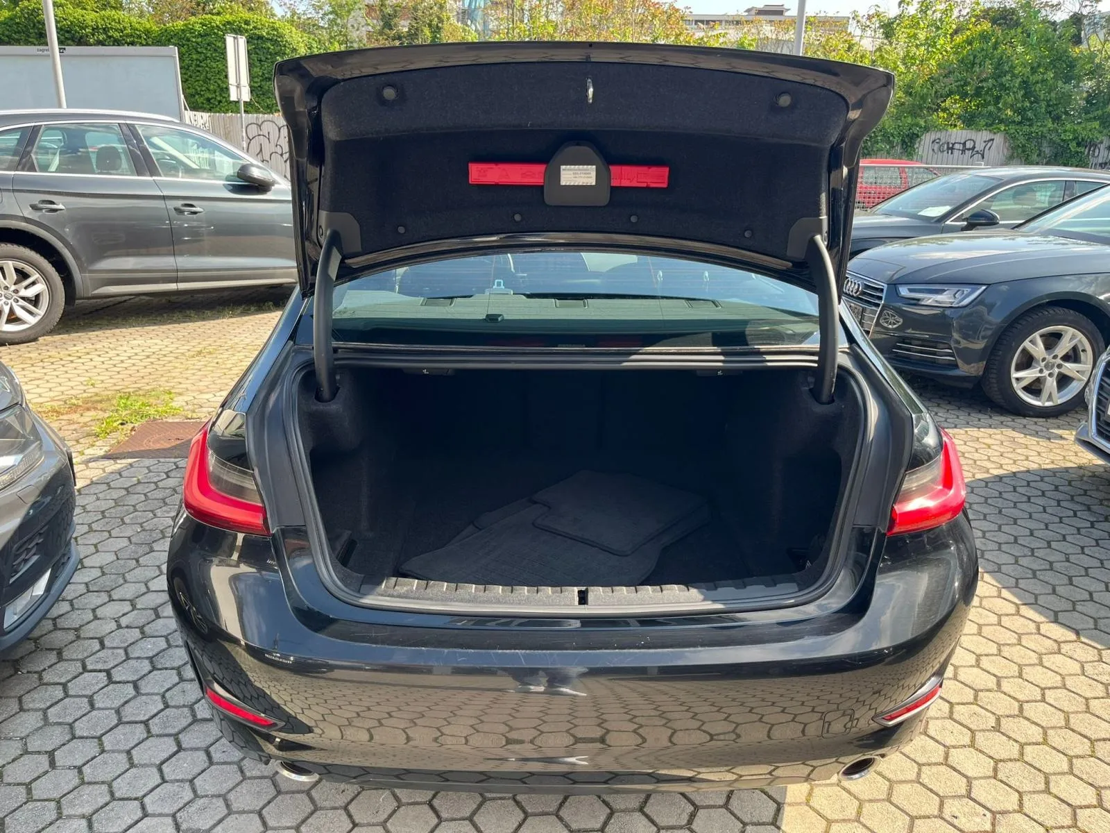 bmw serija 3 320xd automatik, tempomat, navi, 4x garancija! - slika 10