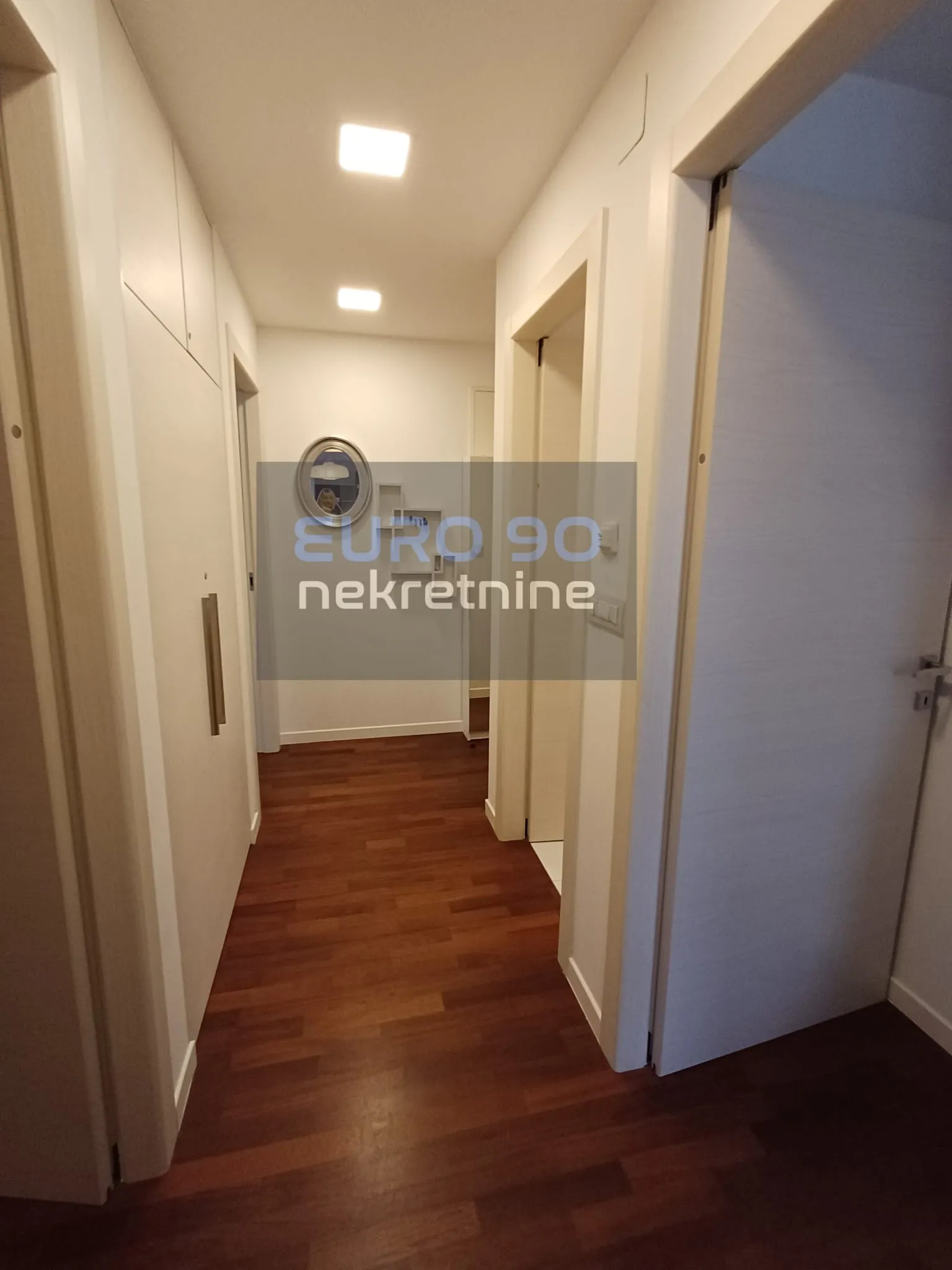 zadar-mocire/borik- namješten trosoban stan, dva parkirna mjesta !!! - slika 9