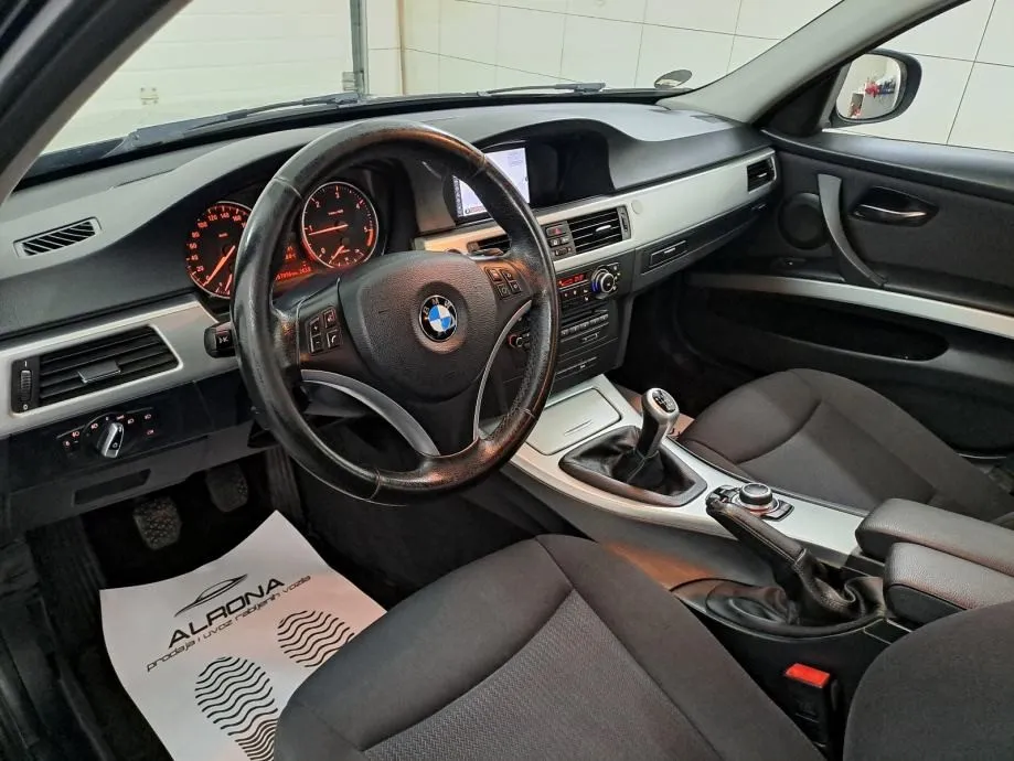 bmw 318d navi, alu, aut. klima, ii.vlasnik, uredna servisna... - slika 10