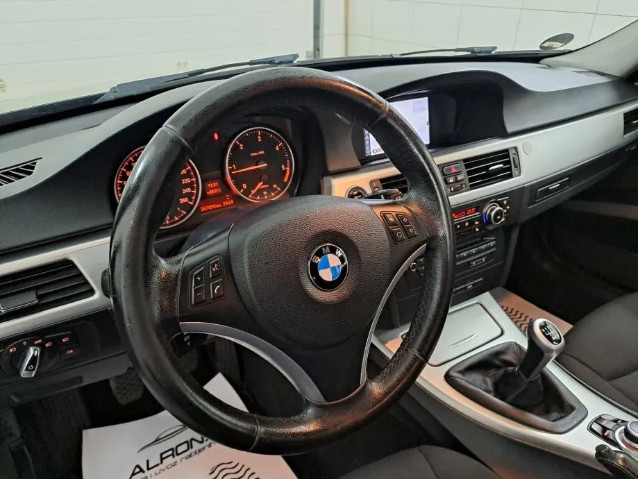 bmw 318d navi, alu, aut. klima, ii.vlasnik, uredna servisna... - slika 11