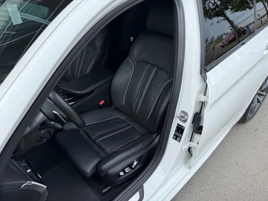 bmw 520d m-paket °virtual°laser°koža°panorama°leasing bez učešća° - slika 8