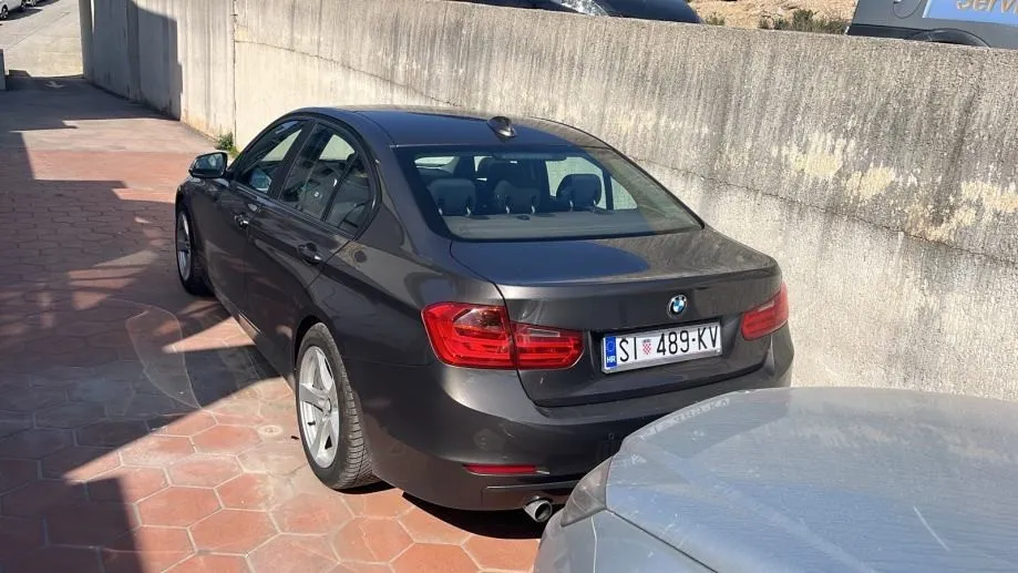 bmw serija 3 320d - slika 13