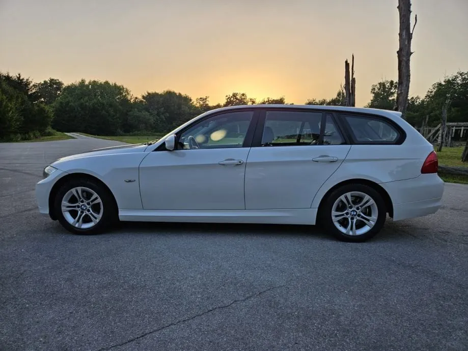 bmw serija 3 touring 316d 188 000 km - slika 7