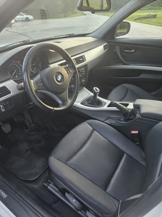 bmw serija 3 touring 316d 188 000 km - slika 9