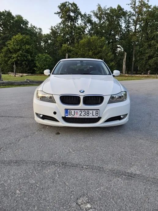 bmw serija 3 touring 316d 188 000 km - slika 3