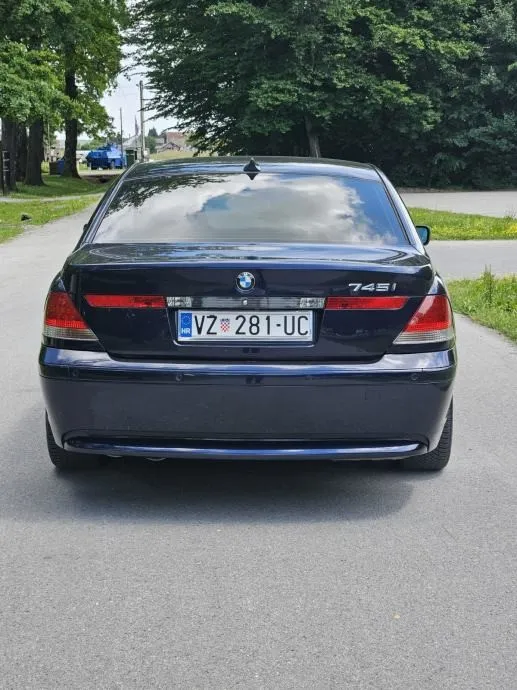 bmw serija 7 745i automatik - slika 6