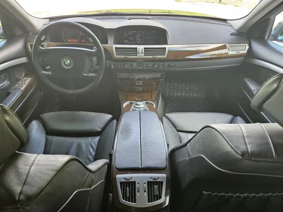 bmw serija 7 745i automatik - slika 15