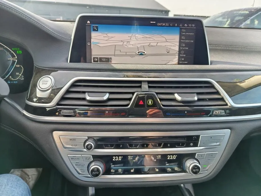 bmw serija 7 745le x drive. samo 39000km - slika 11