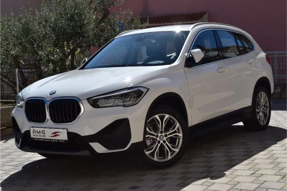 bmw x1 sdrive 16d design -full led -facelift - slika 3