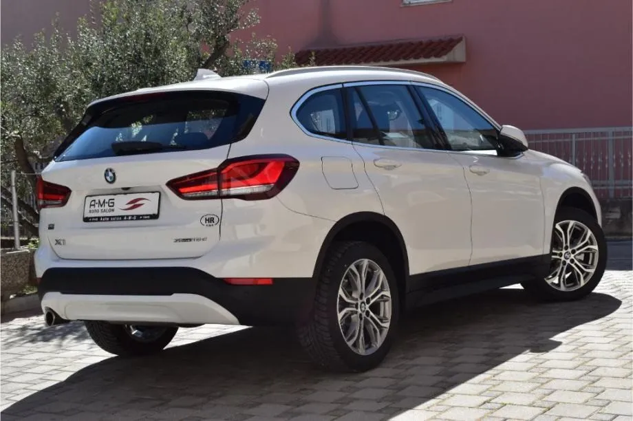 bmw x1 sdrive 16d design -full led -facelift - slika 7