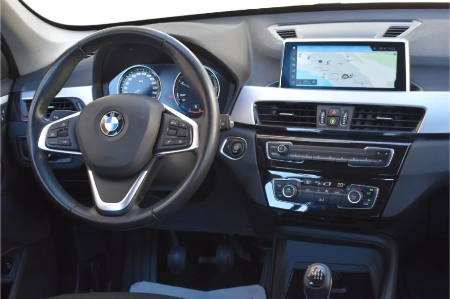 bmw x1 sdrive 16d design -full led -facelift - slika 11