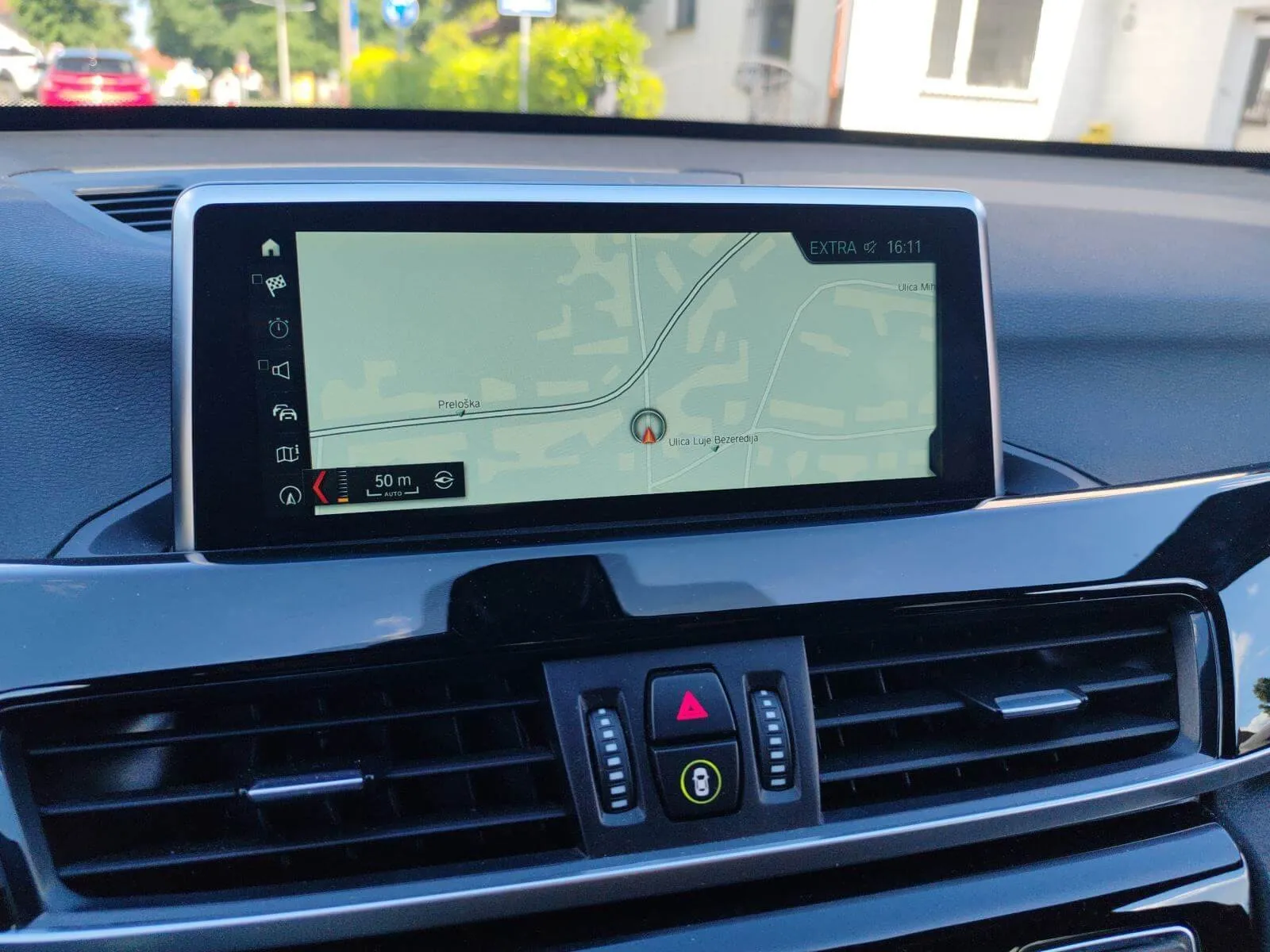 bmw x1 sdrive18d automatik - slika 10