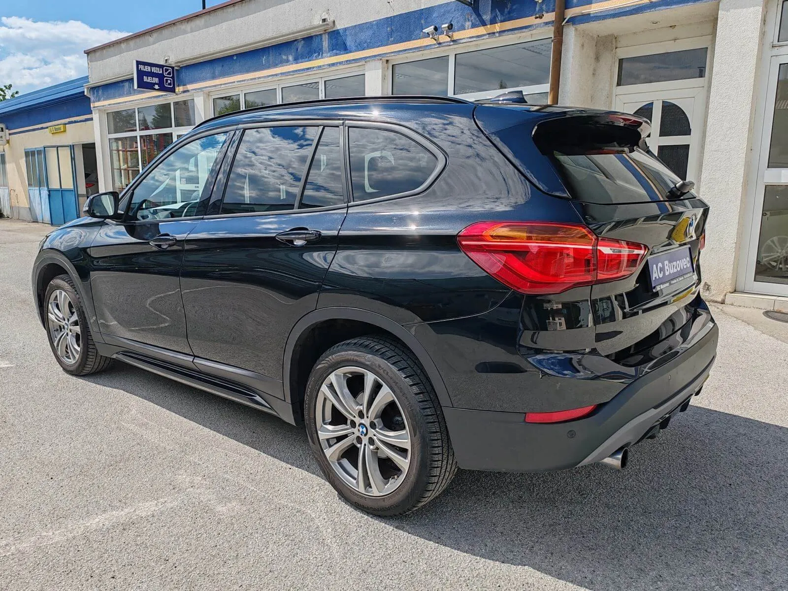 bmw x1 sdrive18d automatik - slika 3