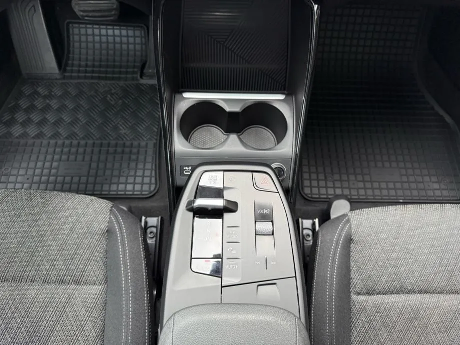 bmw x1 sdrive18d automatik °velika navi°kamera°leasing bez učešća° - slika 15