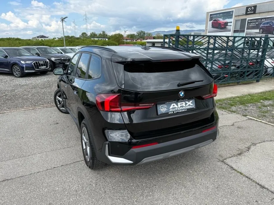 bmw x1 sdrive18d automatik °velika navi°kamera°leasing bez učešća° - slika 10