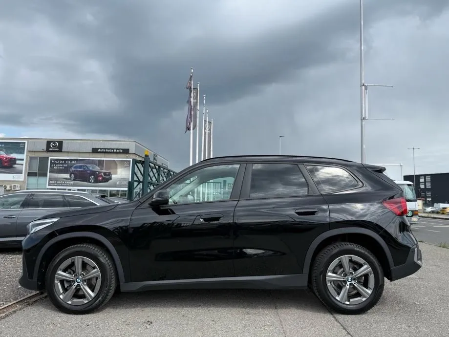 bmw x1 sdrive18d automatik °velika navi°kamera°leasing bez učešća° - slika 4