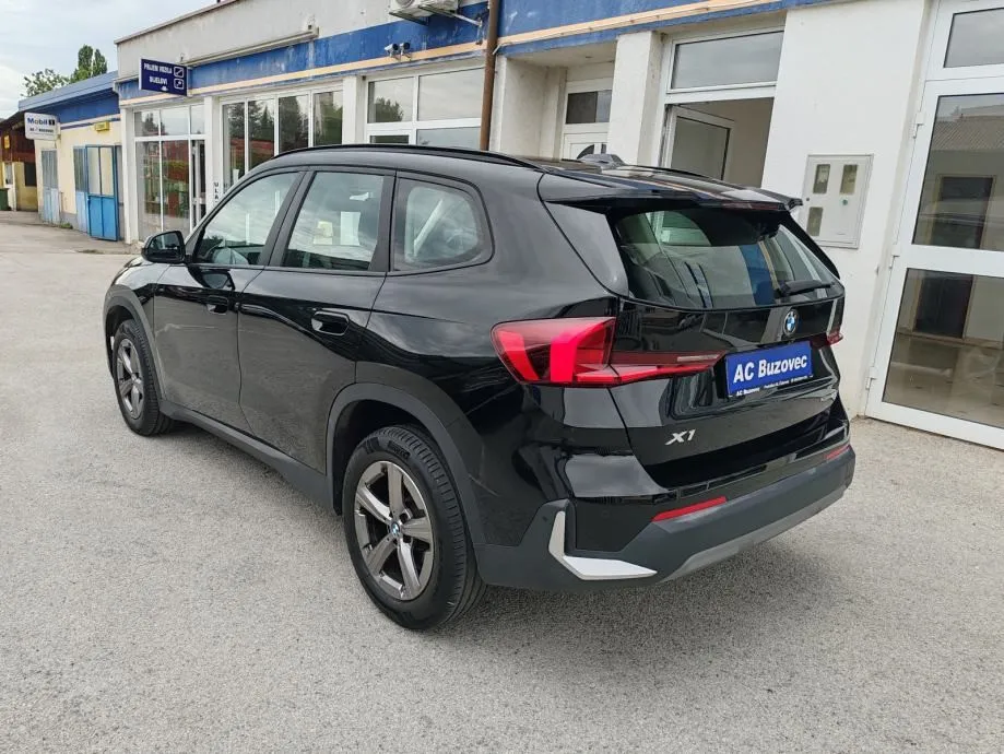 bmw x1 sdrive18d - slika 3