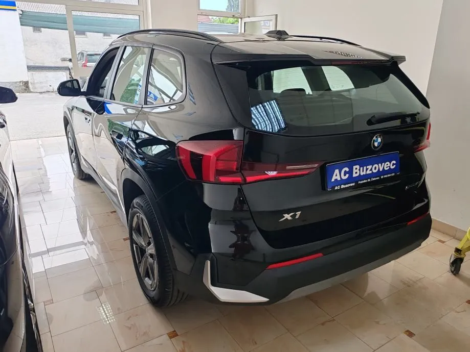 bmw x1 sdrive18d - slika 16