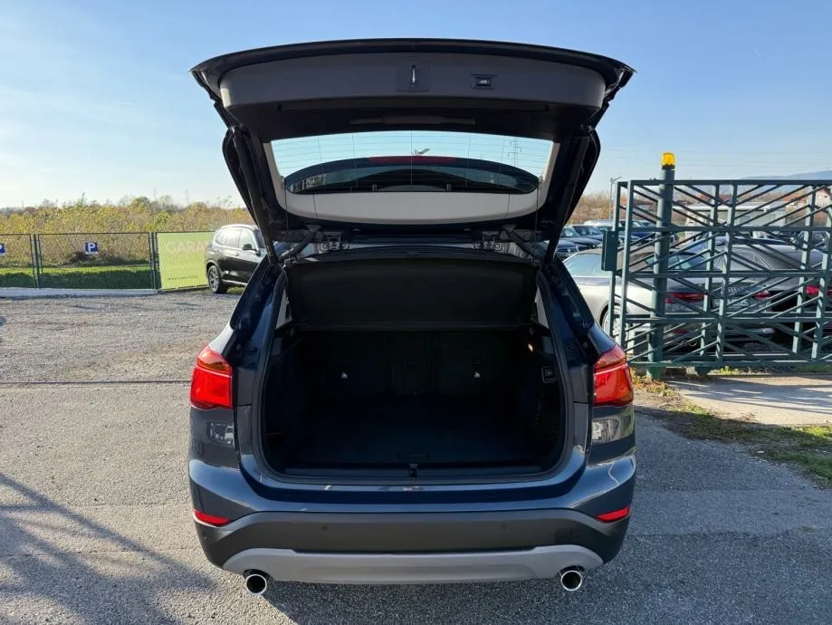 bmw x1 xdrive18d automatik °navi°led°u pdv-u°leasing bez učešća° - slika 22