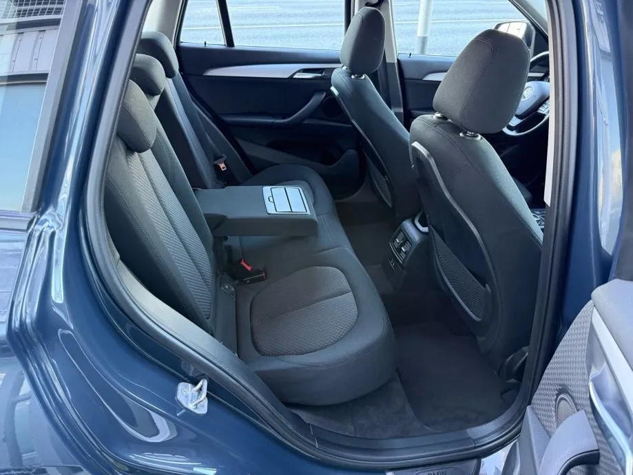 bmw x1 xdrive18d automatik °navi°led°u pdv-u°leasing bez učešća° - slika 21