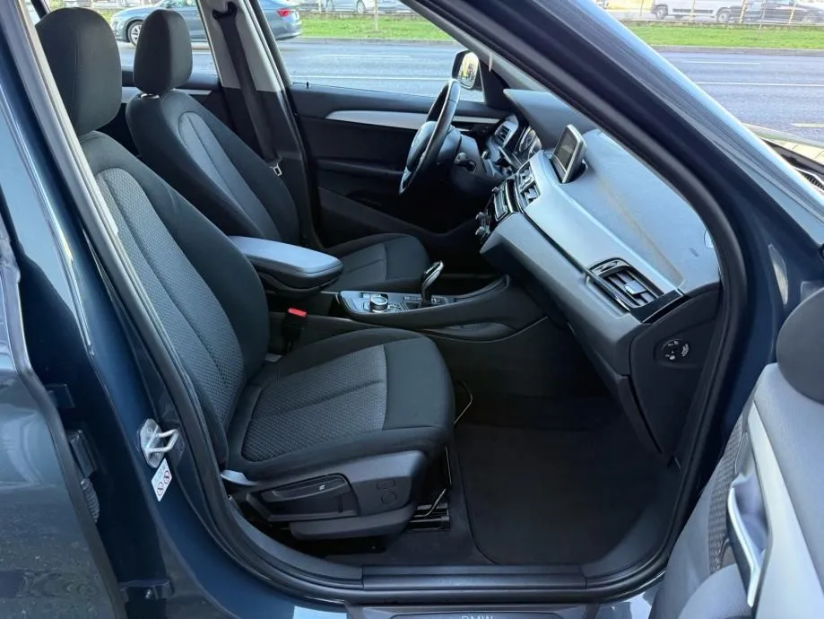 bmw x1 xdrive18d automatik °navi°led°u pdv-u°leasing bez učešća° - slika 20