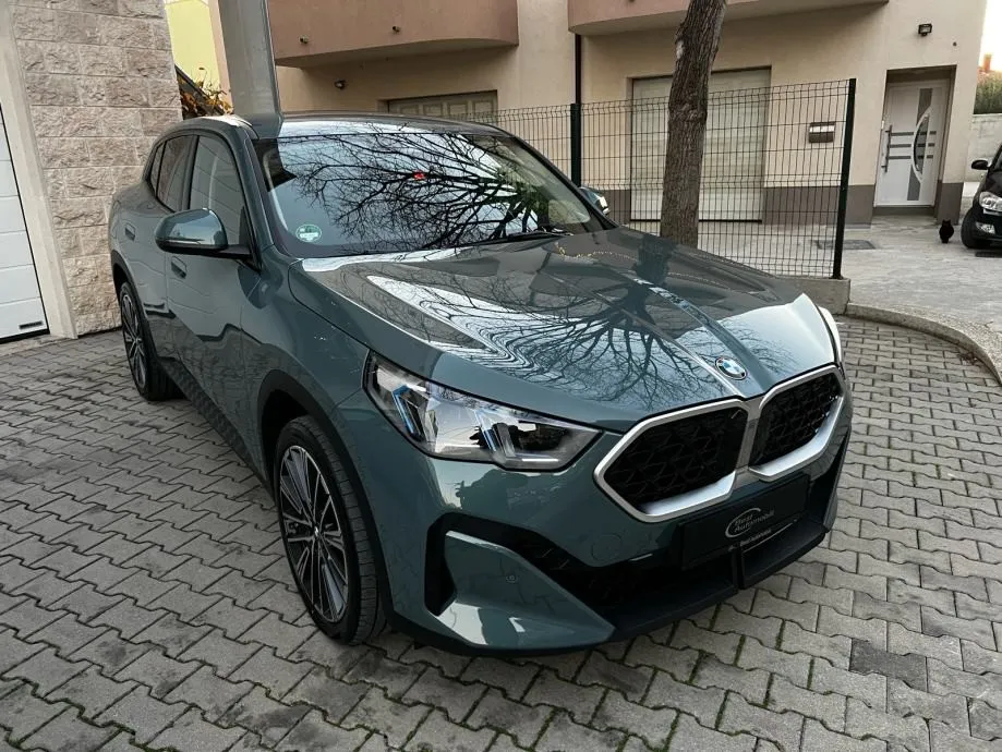 bmw x2 sdrive18d steptronic, sport, u sustavu pdv - slika 3