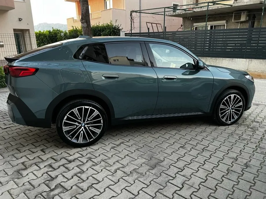 bmw x2 sdrive18d steptronic, sport, u sustavu pdv - slika 11