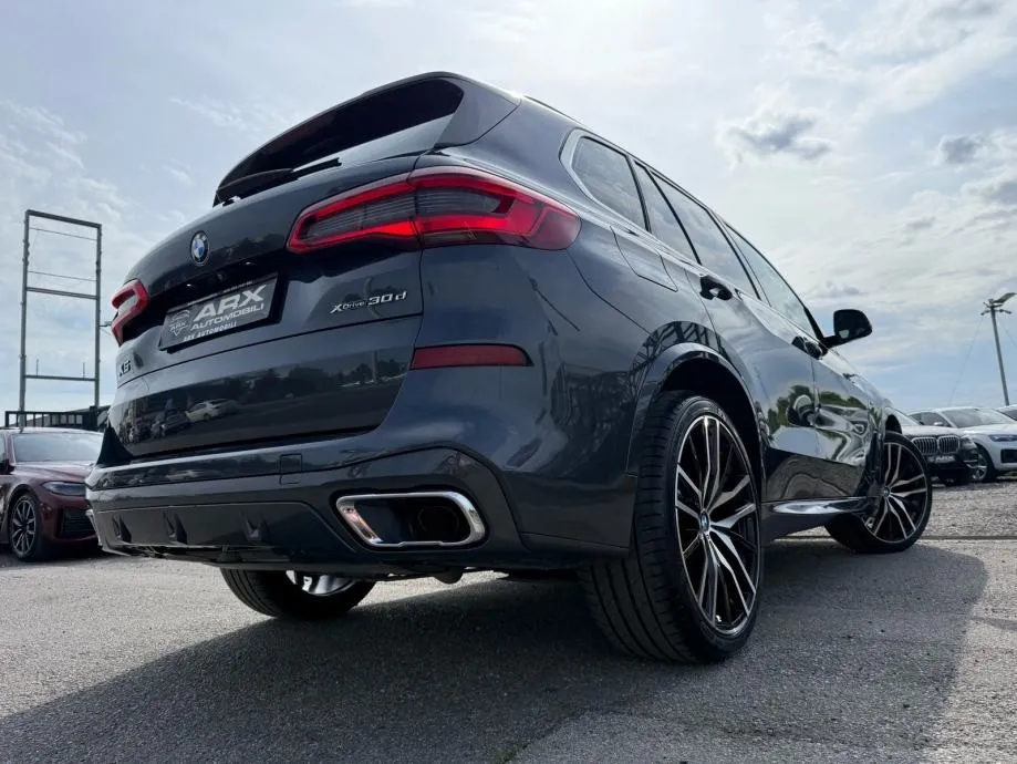 bmw x5 xdrive30d m-paket °virtual°navi°koža°gesture°kamera°leasing° - slika 26