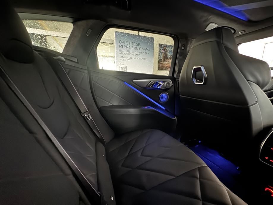 bmw xm xdrive m-sport automatik - slika 18