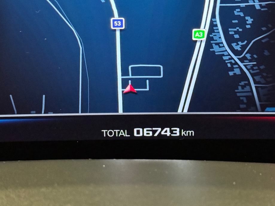 bmw xm xdrive m-sport automatik - slika 10