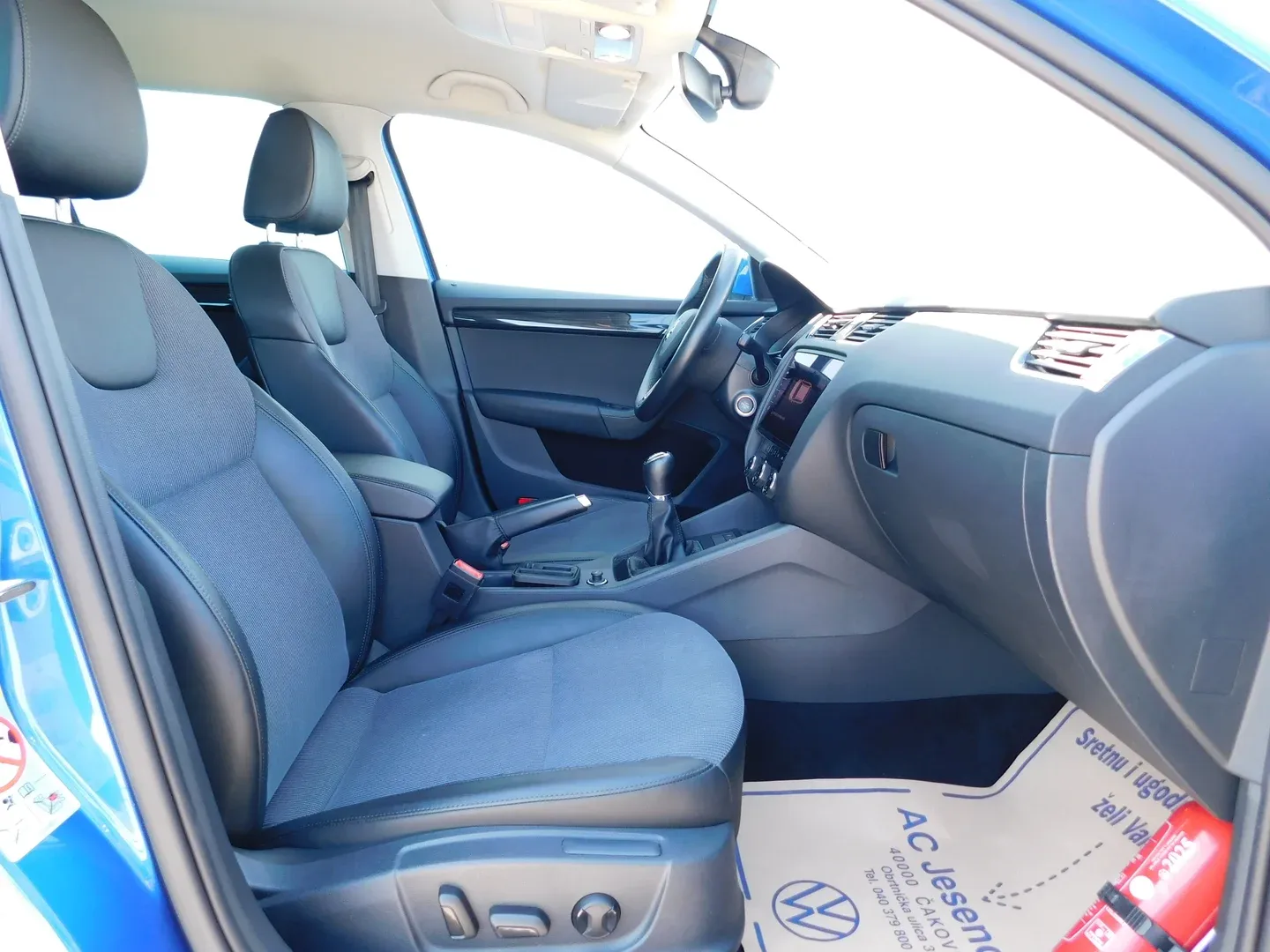 12360 škoda octavia combi style 1.6 tdi - slika 12