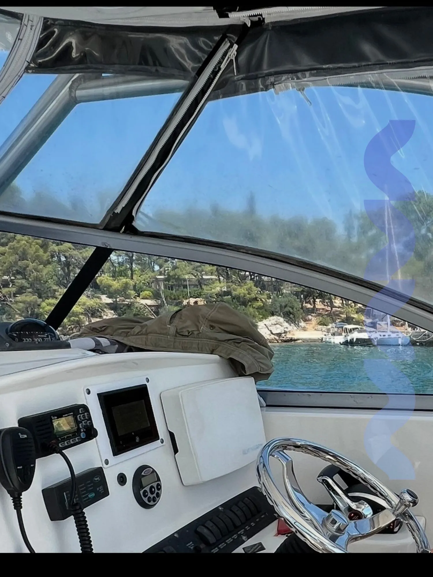 boston whaler 305 conquest – besprijekorno održavan / novi motori - slika 8