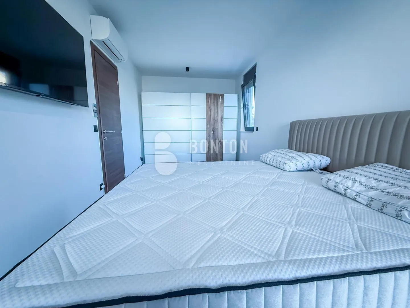 kožino-četvorosobni luxsuzni stan s bazenom -pogled na more - slika 23