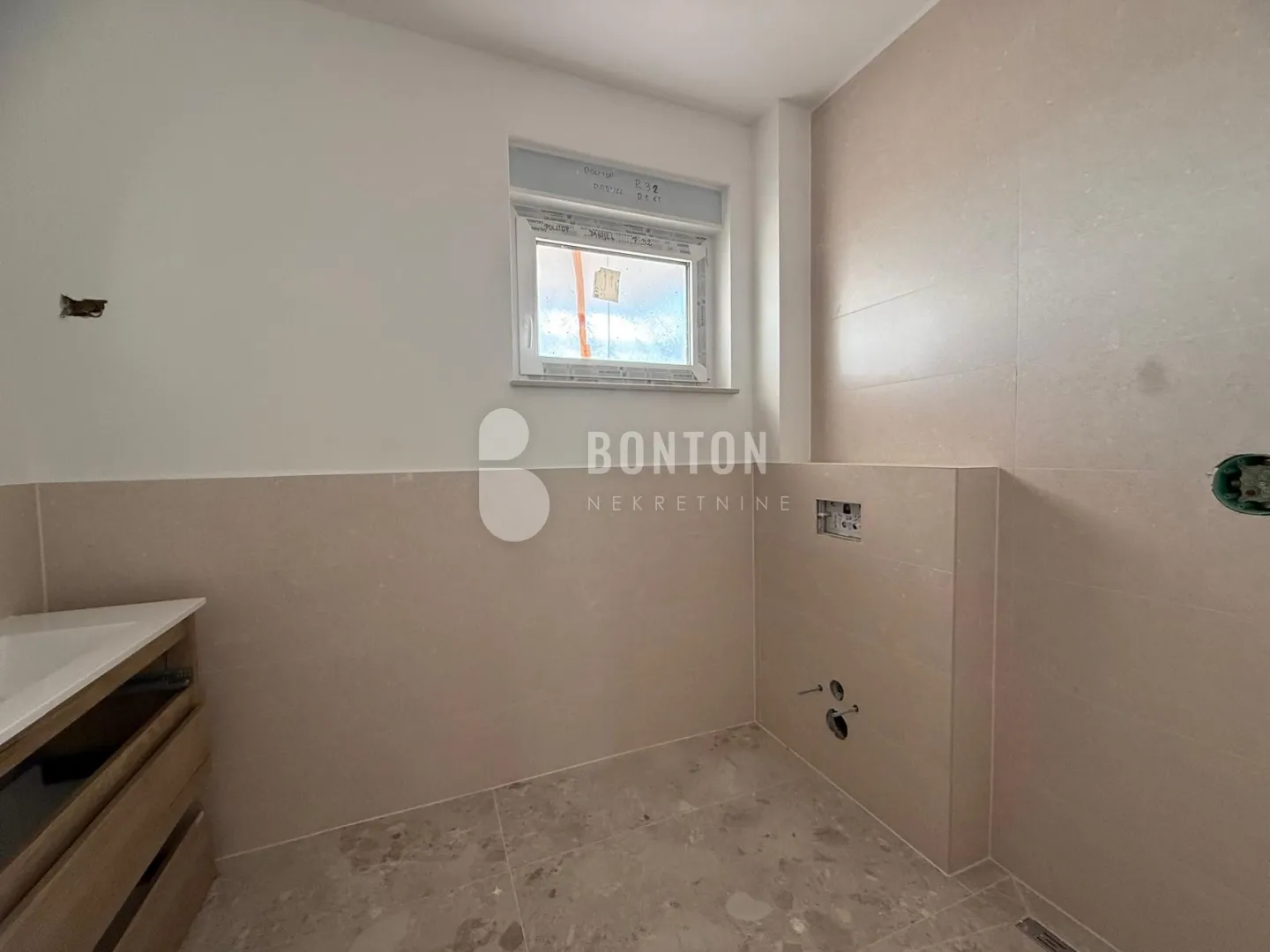 povljana-apartman u prizemlju - slika 7