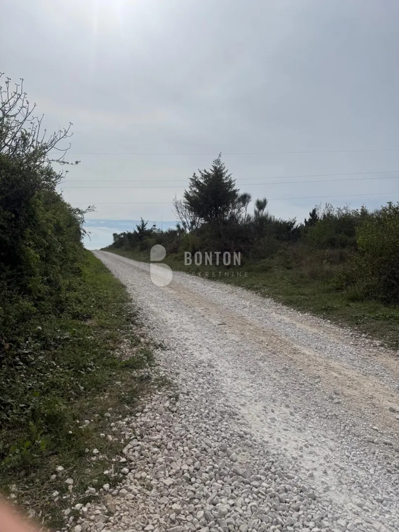 mješovito zemljište iznad zadra- crno - slika 9