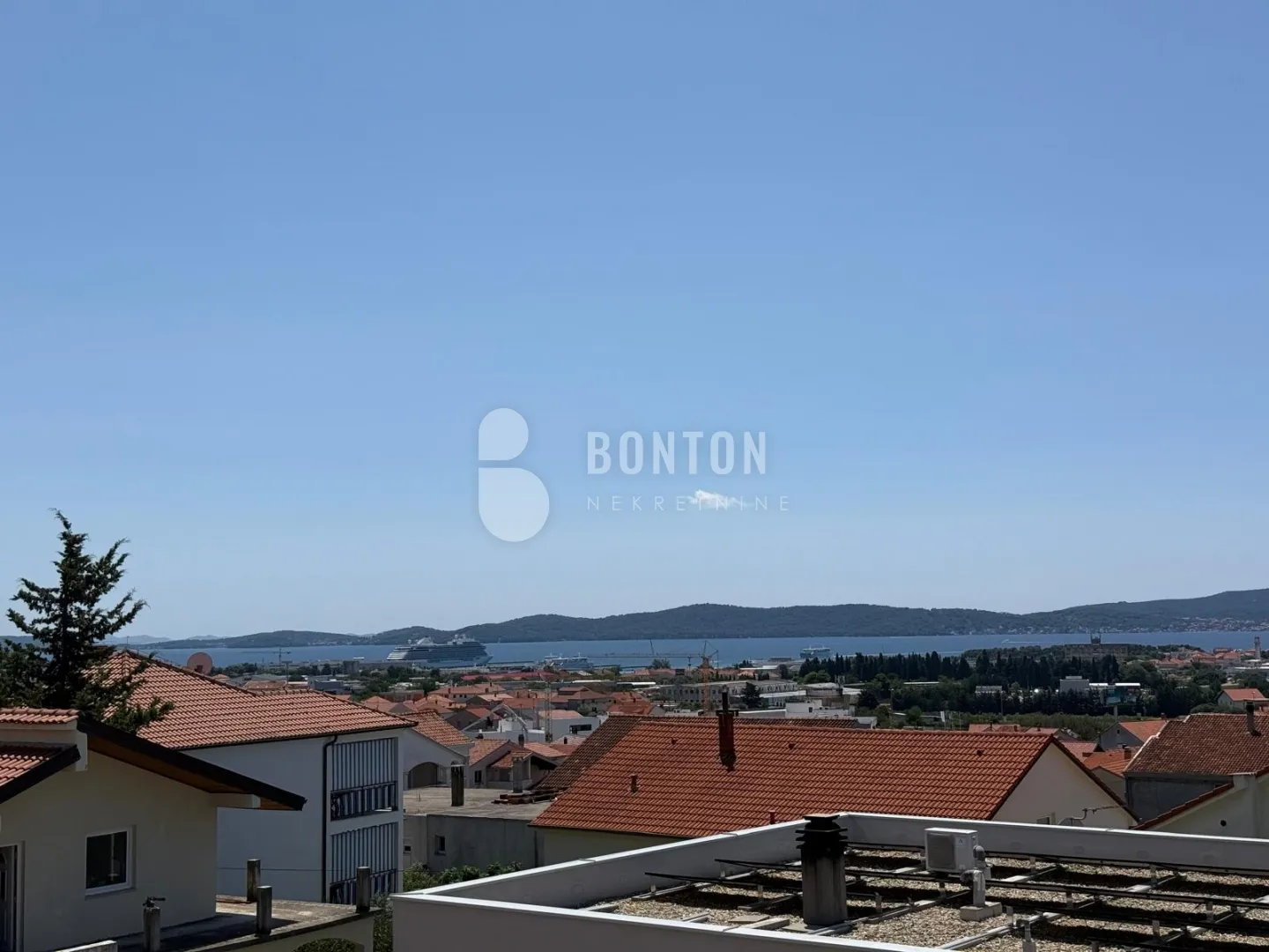stan s6_-crvene kuće-panoramski pogled-mirna lokacija - slika 4