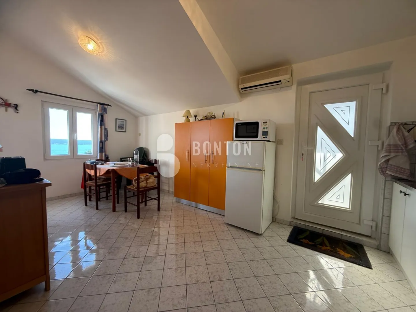 maslinica- šarmatna kuća s dva apartmana - slika 4