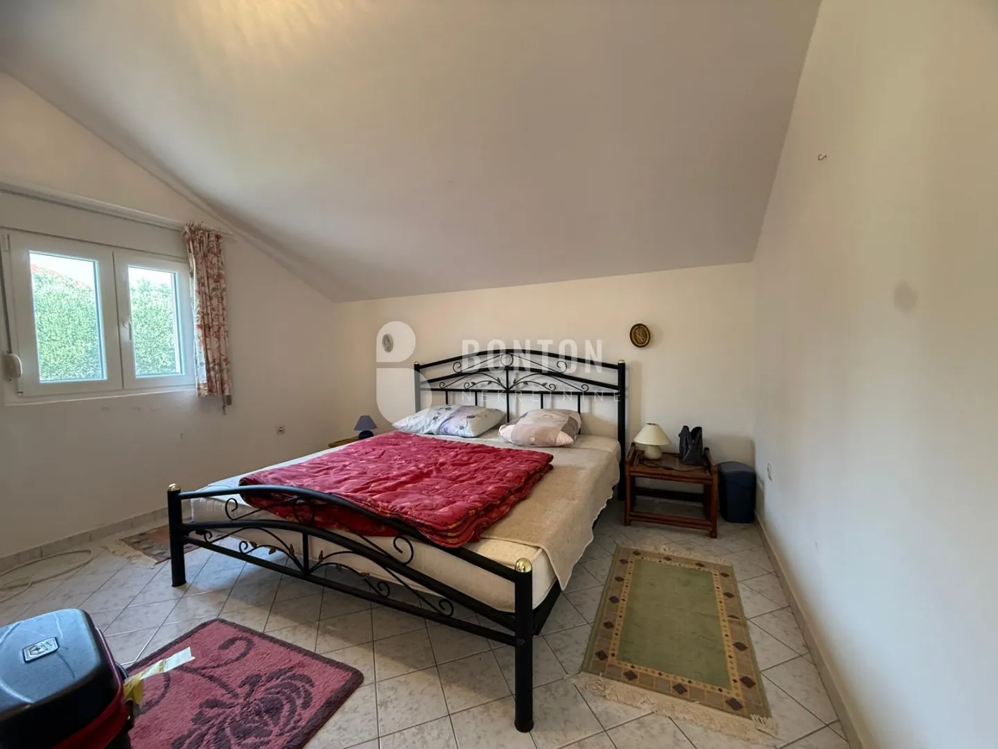 maslinica- šarmatna kuća s dva apartmana - slika 9