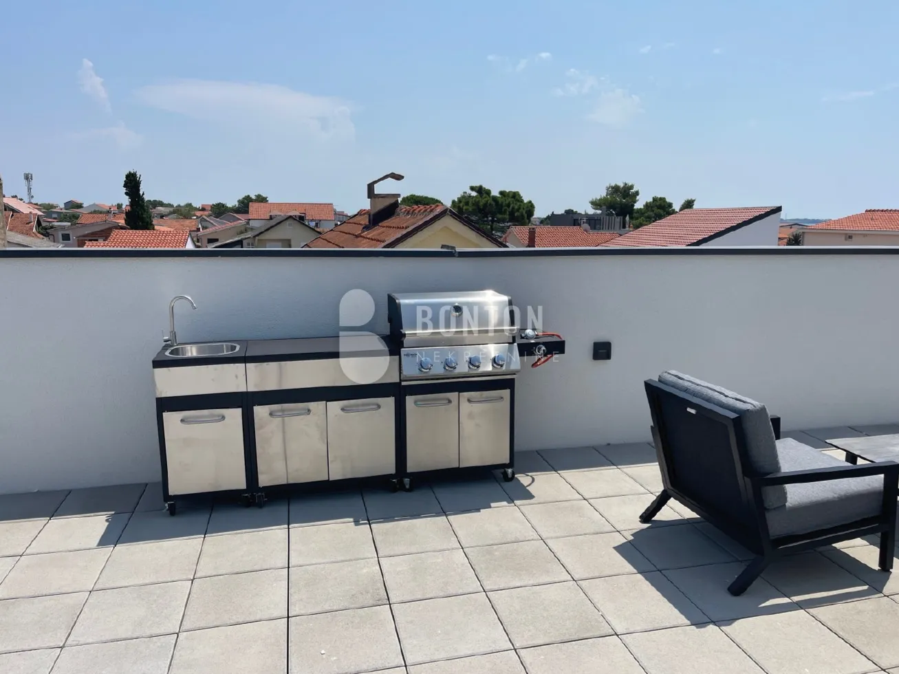 vir-namješteni dvosobni apartman - slika 10