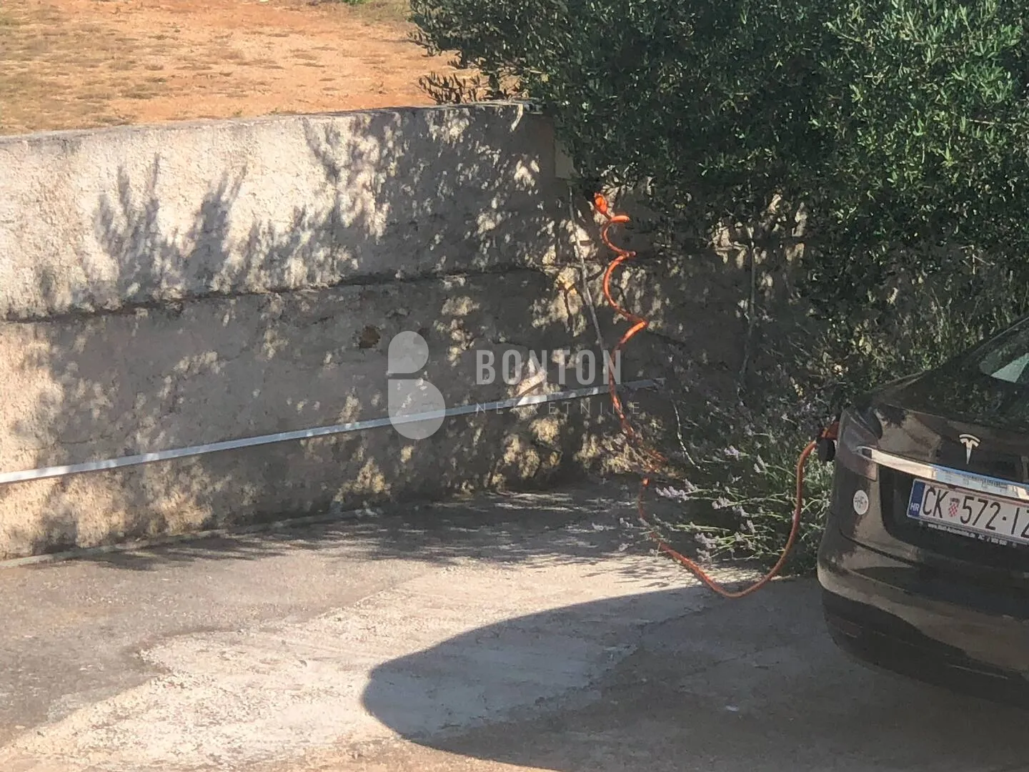 imanje u srcu vira-nova kuća s dva bazena - slika 42