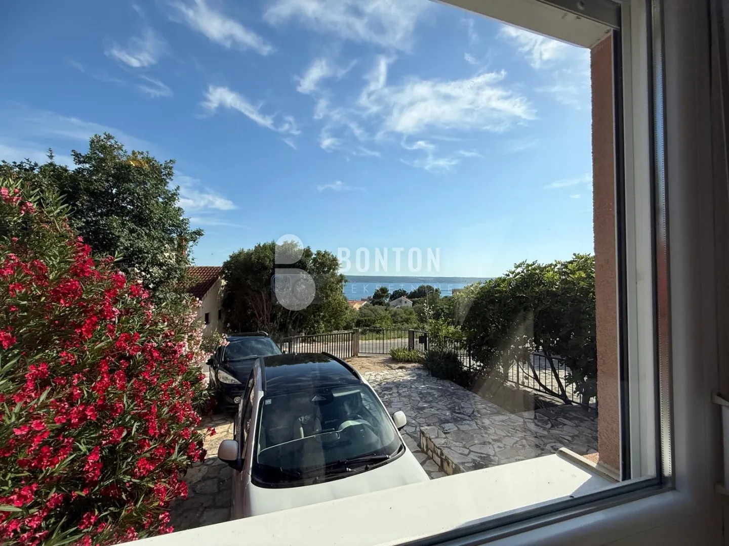 maslinica- šarmatna kuća s dva apartmana - slika 18