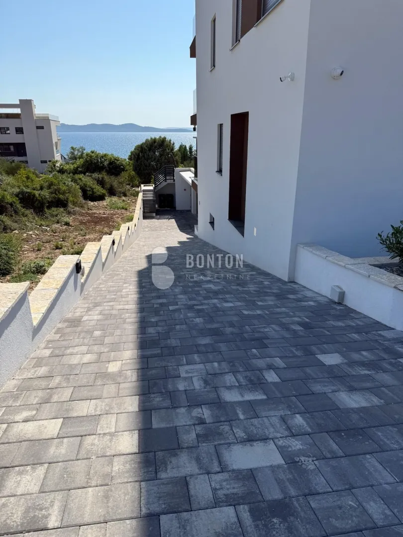 kožino-četvorosobni luxsuzni stan s bazenom -pogled na more - slika 61