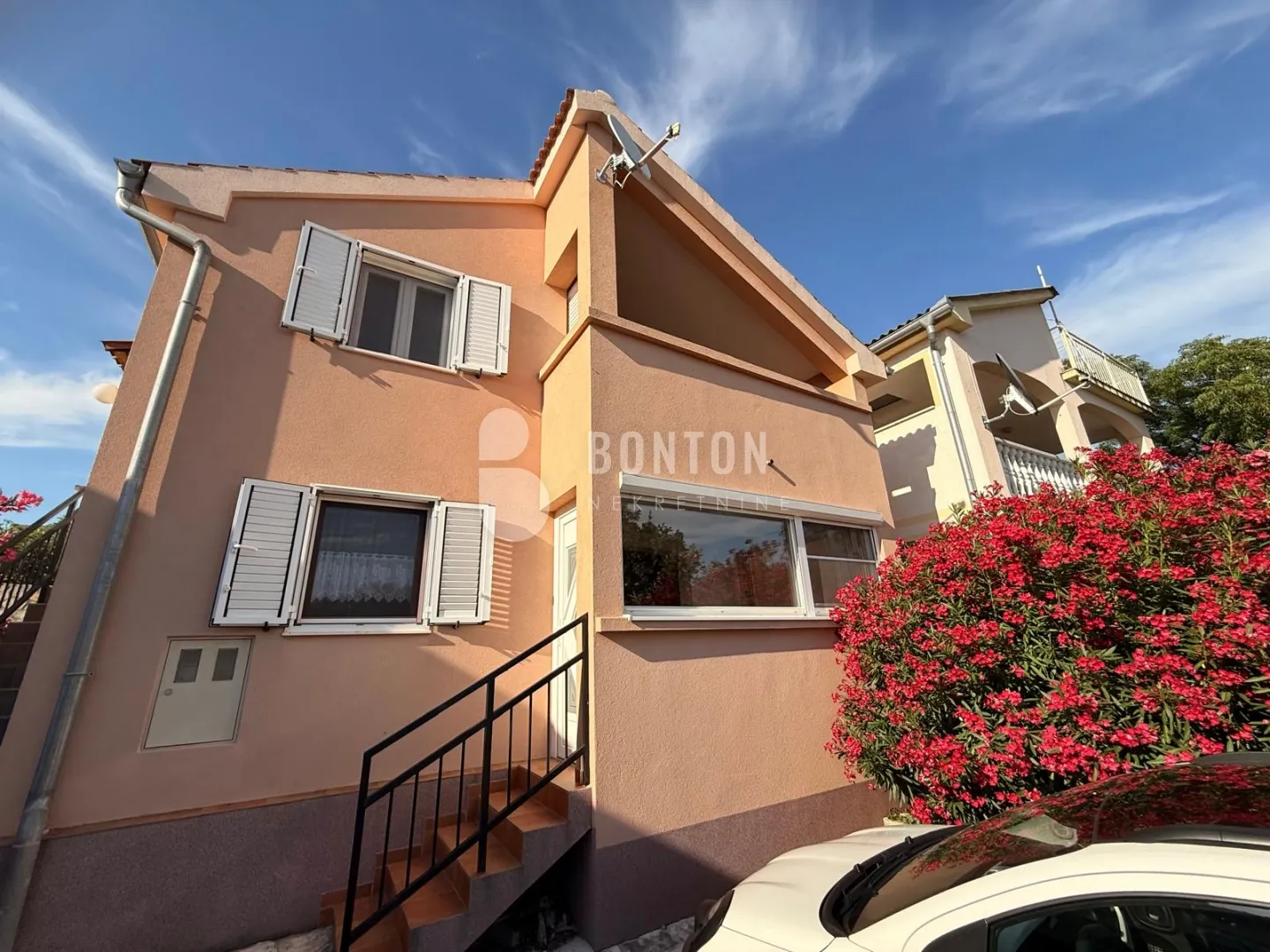 maslinica- šarmatna kuća s dva apartmana - slika 25