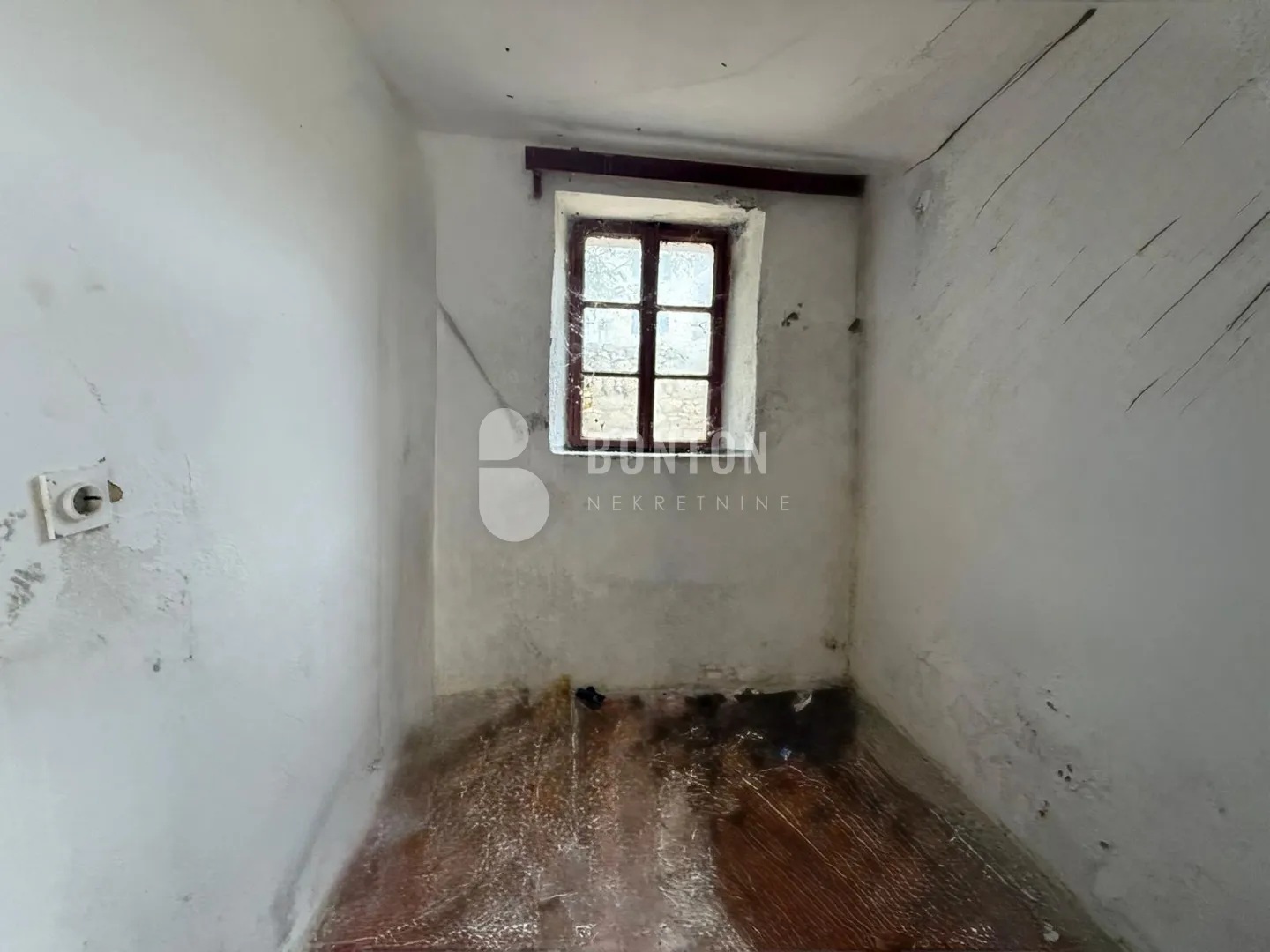 vir-kuća s građevinskom dozvolom - slika 39