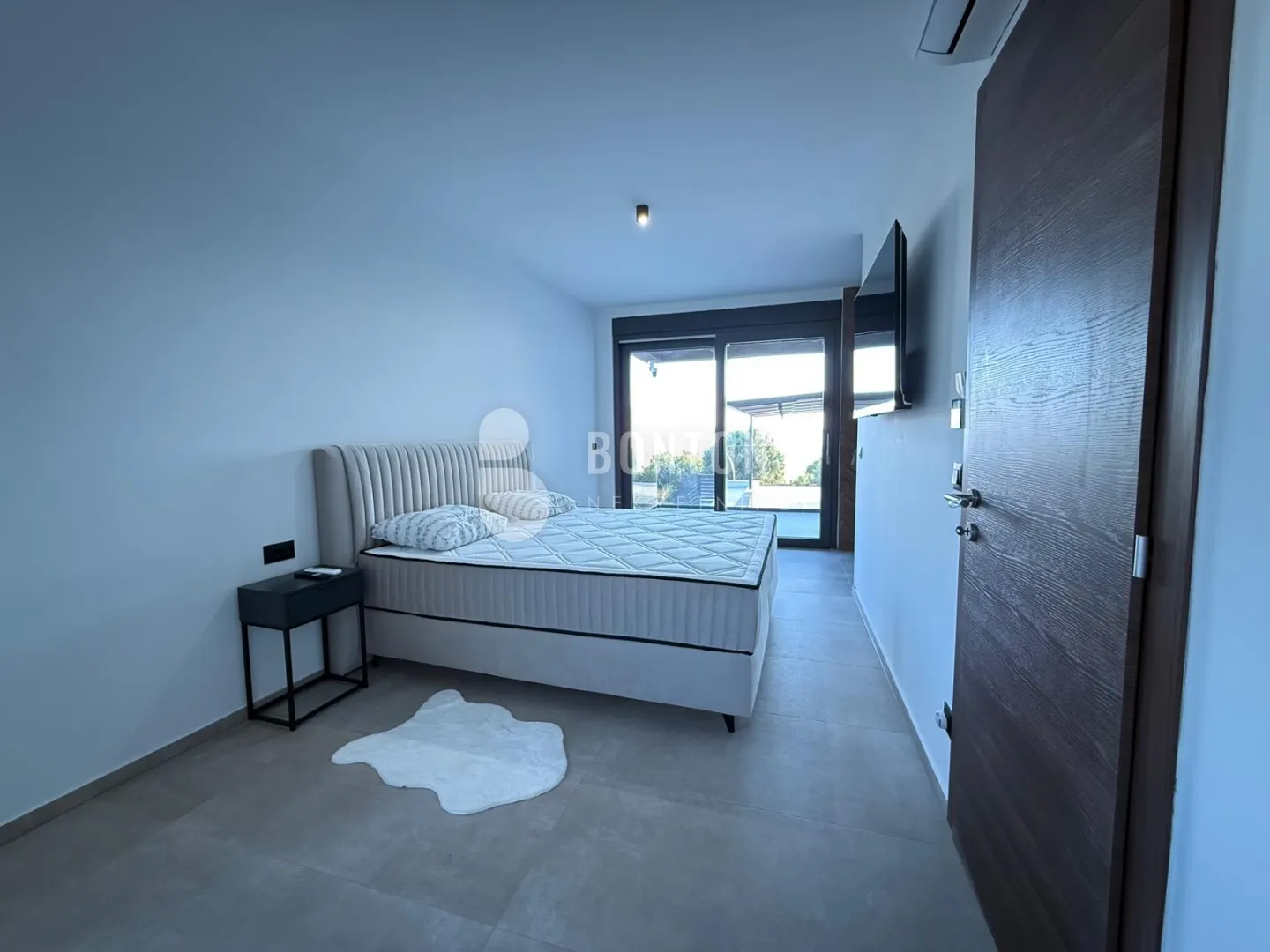 kožino-četvorosobni luxsuzni stan s bazenom -pogled na more - slika 25